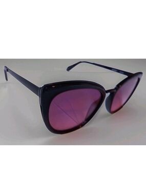 Quay Australian Cat Eye French Kiss Sunglasses Honey 1212 Polarized Lens